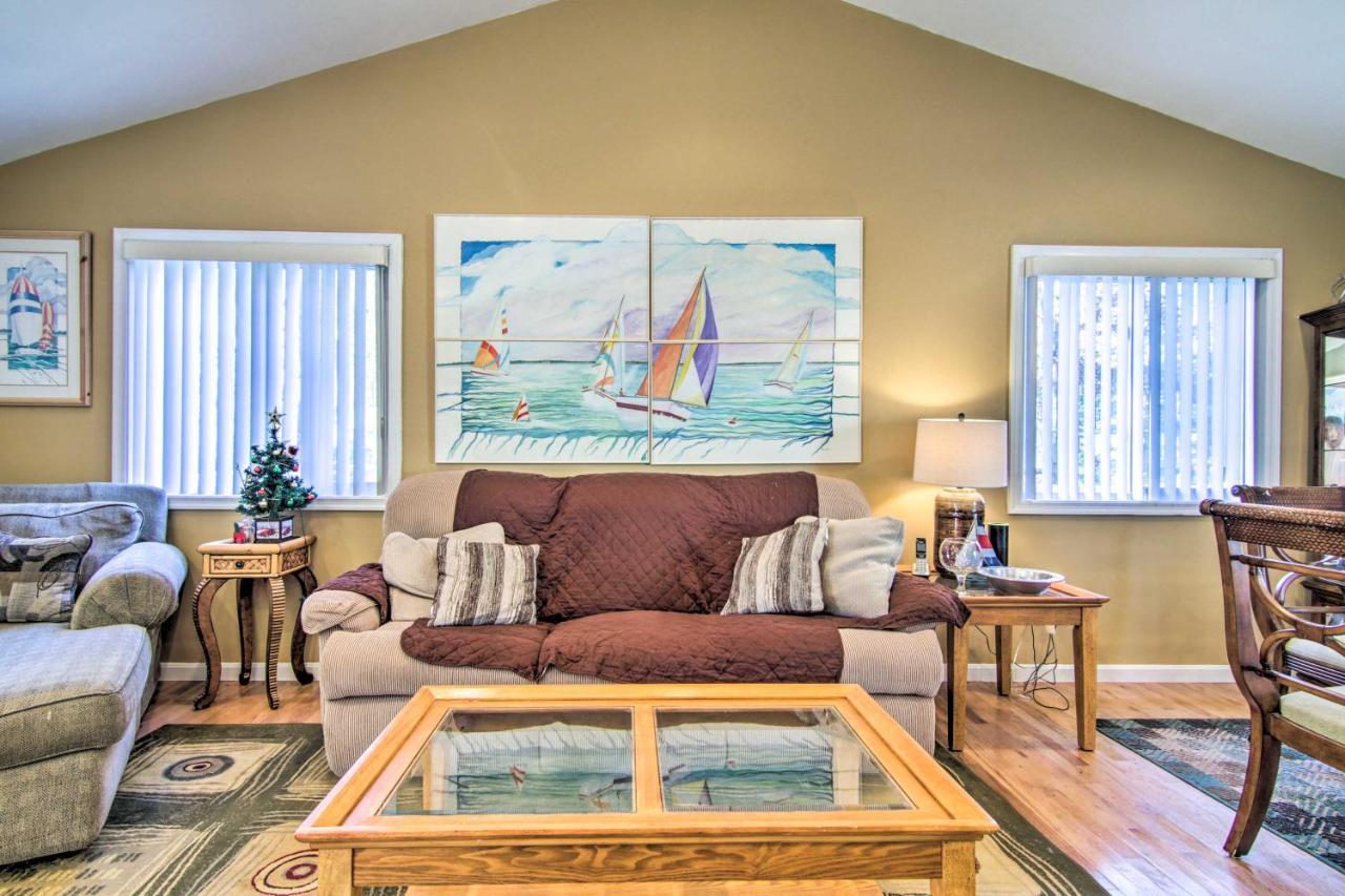 Berlin Home With Patio, 9 Mi To Ocean City Beaches Екстериор снимка